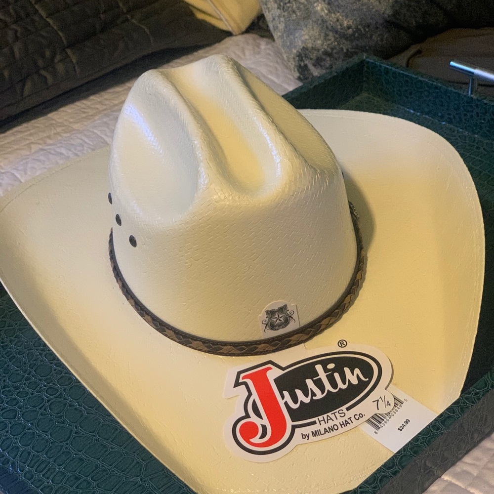 Never worn Justin cowboy hat